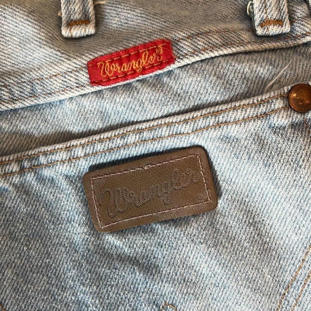 Vintage Wrangler highrise Jeans from Urban Renewal - Picture 6 of 12